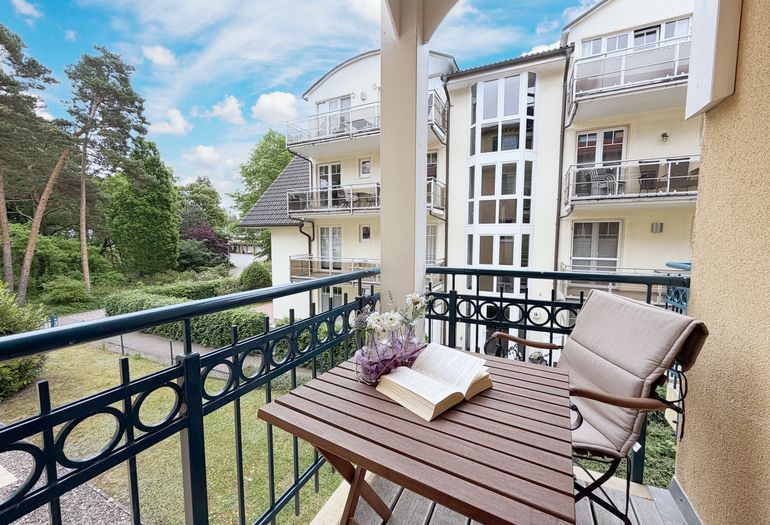 Kurparkresidenz Baabe Whg. 08 - Balkon zur Kurparkpromenade Kurparkresidenz Baabe Whg. 08 - Balkon zur Kurparkpromenade