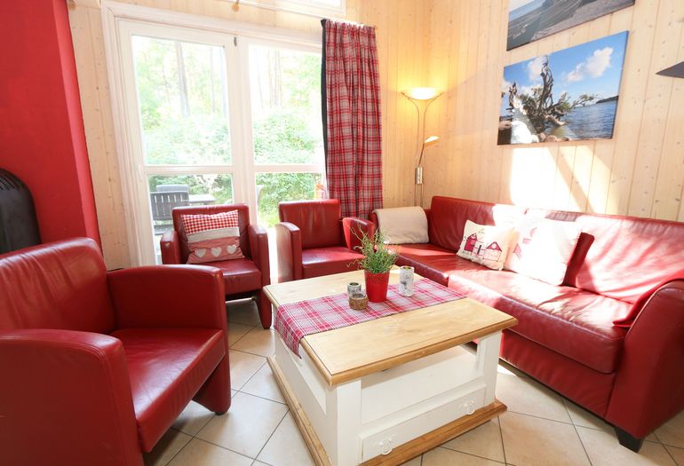 Wohnbereich mit warmen Farben Wohnbereich mit warmen Farben