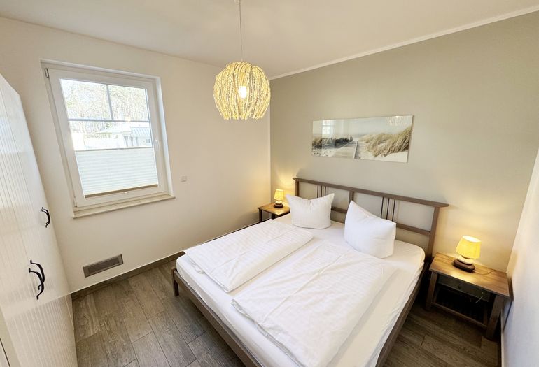 1.Schlafzimmer mit Doppelbett