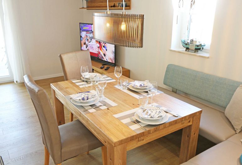 Esstisch für gemeinsames Essen