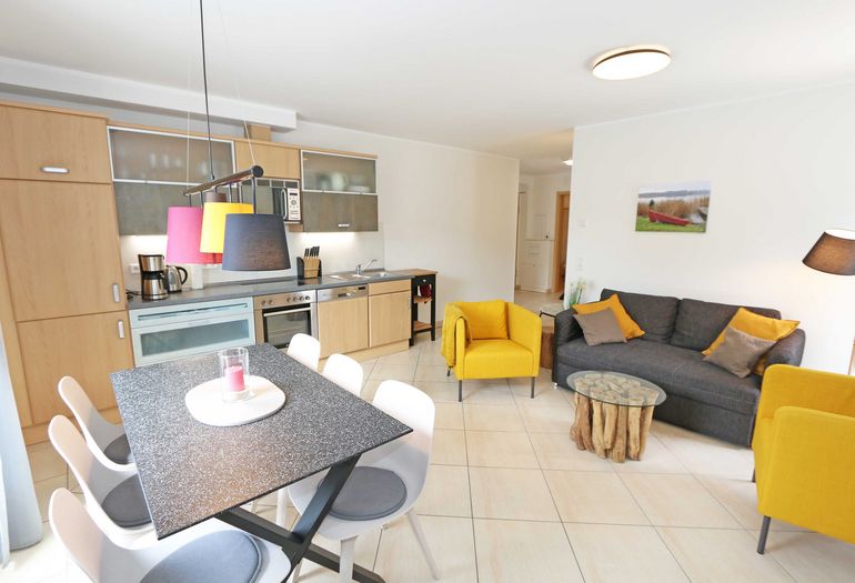 Esstisch für gemeinsames Essen