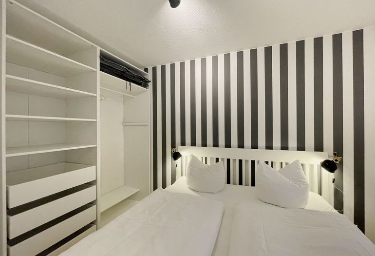 Schlafzimmer mit Doppelbett Schlafzimmer mit Doppelbett