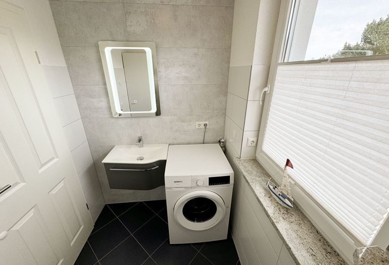 Gäste WC mit Waschmaschine Gäste WC mit Waschmaschine