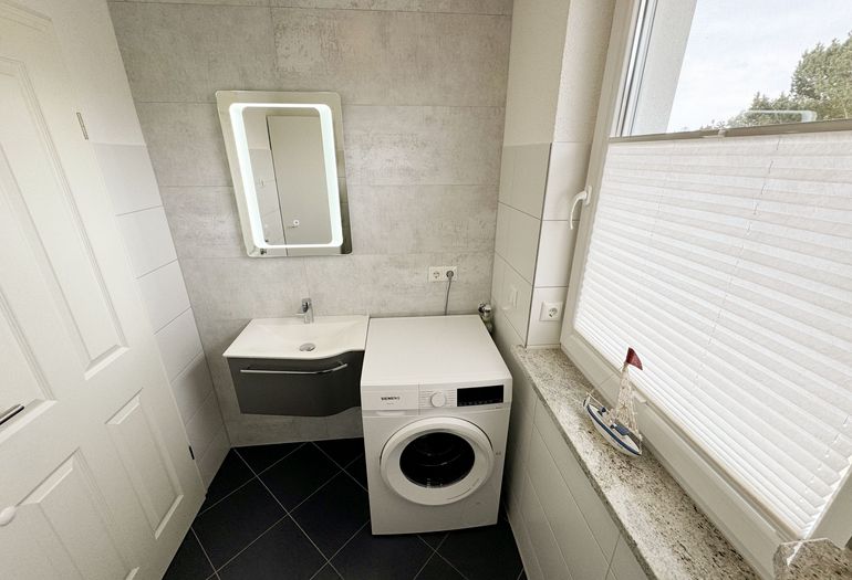 Gäste WC mit Waschmaschine