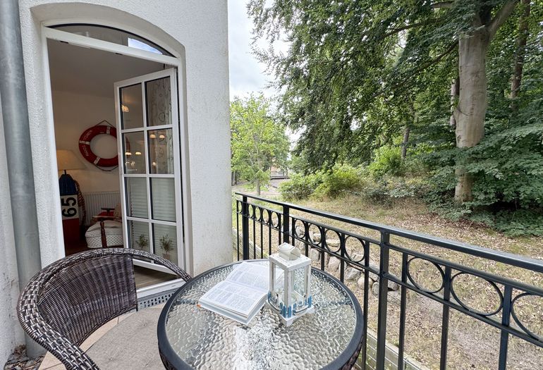 bestuhlter Balkon (Nord)