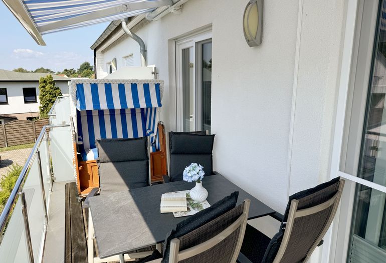 Balkon mit Markise Balkon mit Markise