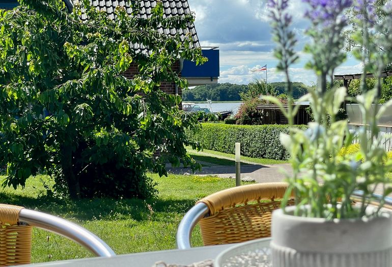 Blick von der Terrasse zum Selliner See Blick von der Terrasse zum Selliner See