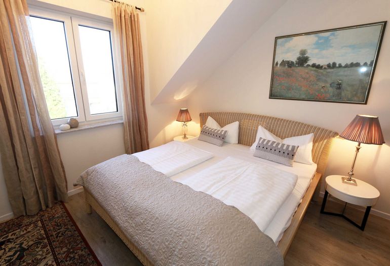 1. Schlafzimmer mit Doppelbett 1. Schlafzimmer mit Doppelbett