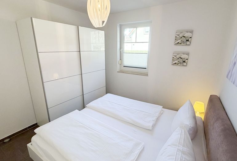 Ferienwohnung Nr. 05 LEON - Schlafzimmer Ferienwohnung Nr. 05 LEON - Schlafzimmer