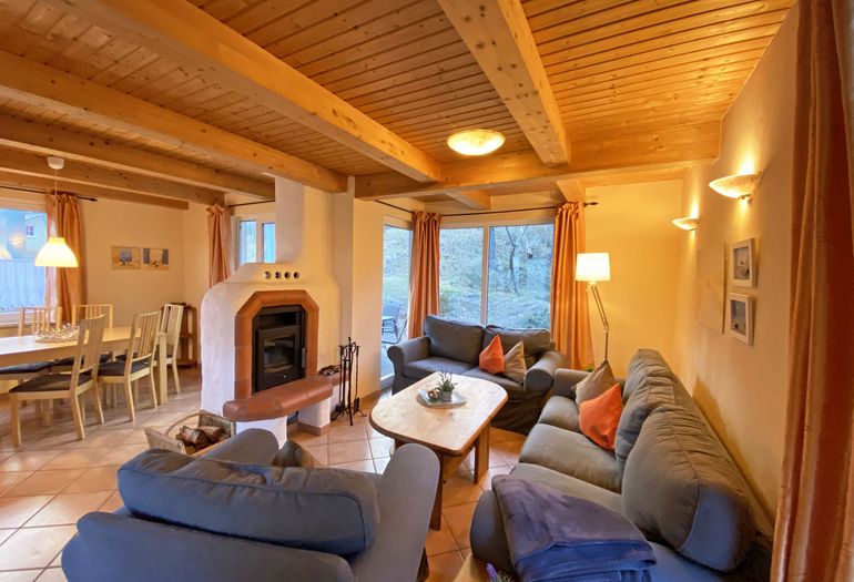 Wohnzimmer mit Kamin Wohnzimmer mit Kamin