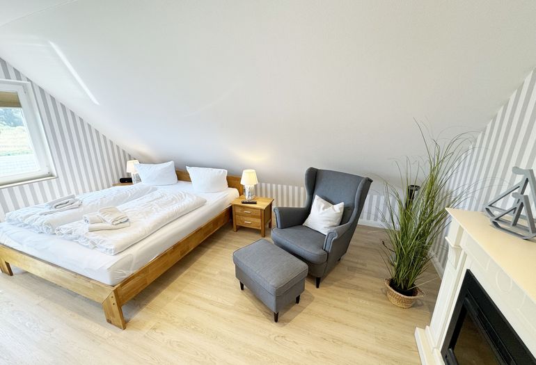 1. Schlafzimmer mit Doppelbett 1. Schlafzimmer mit Doppelbett