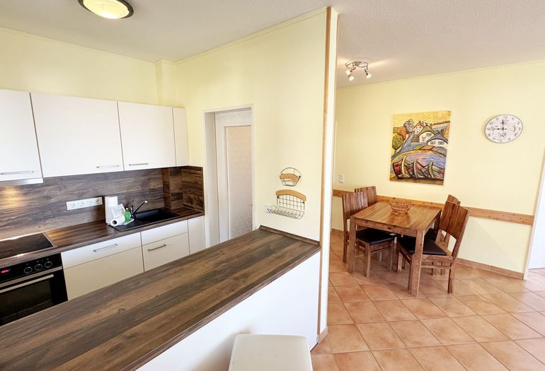 Küchen- und Essbereich