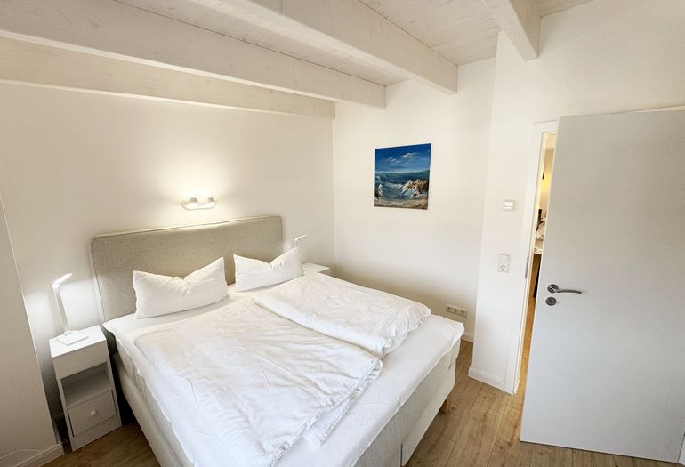 1. Schlafzimmer mit Boxspringbett 1. Schlafzimmer mit Boxspringbett