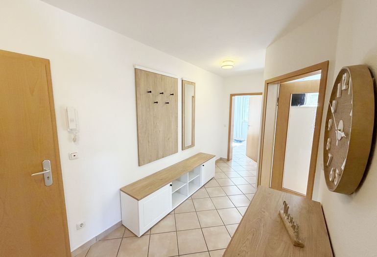Flur mit Garderobe Flur mit Garderobe