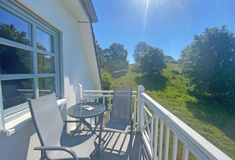 bestuhlter Balkon