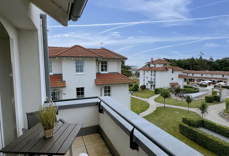 bestuhlter Balkon