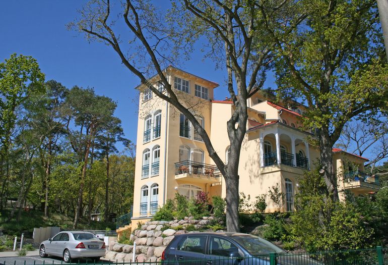 Blick vom Parkplatz auf die Grüne Düne Blick vom Parkplatz auf die Grüne Düne