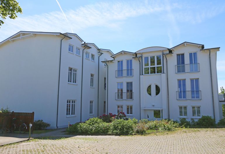 Villa Vineta Parkplatzseite Villa Vineta Parkplatzseite