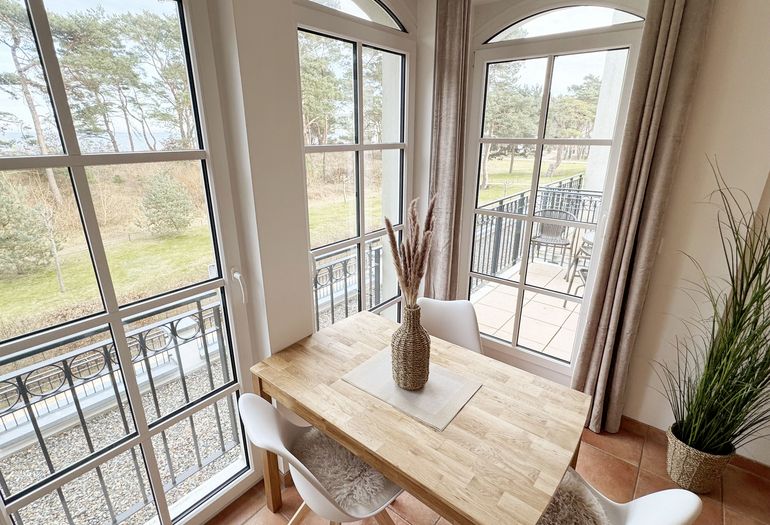 Essbereich mit Ausblick