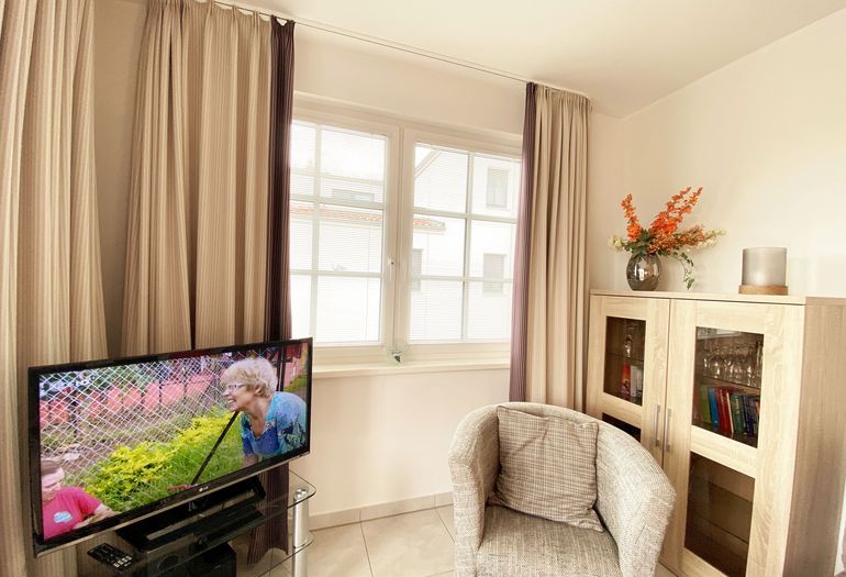 TV und Anrichte TV und Anrichte