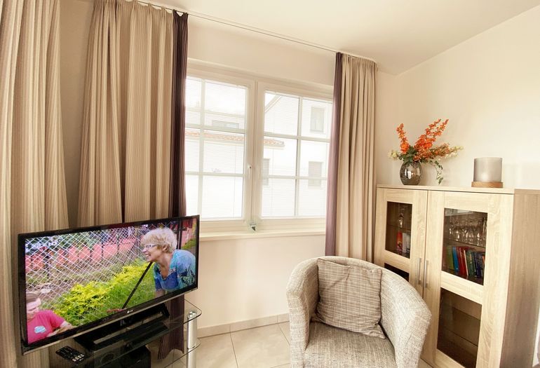 TV und Anrichte TV und Anrichte