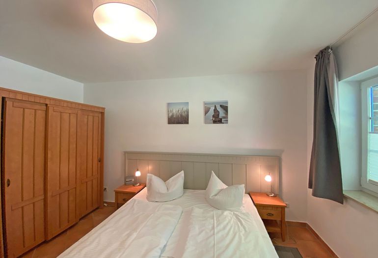 1.Schlafzimmer mit Kleiderschrank 1.Schlafzimmer mit Kleiderschrank
