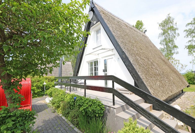 seitlicher Blick zum Haus seitlicher Blick zum Haus