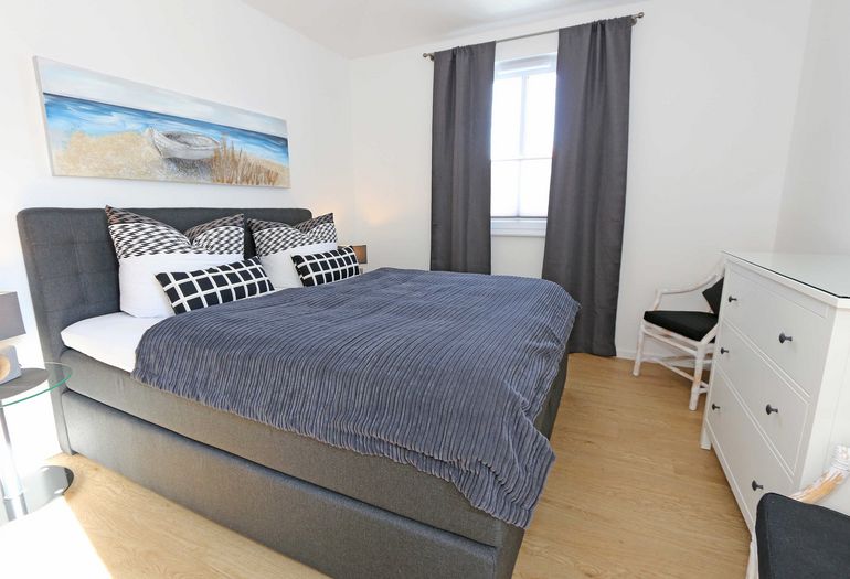 1. Schlafzimmer mit Doppelbett 1. Schlafzimmer mit Doppelbett