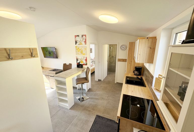 Küchenzeile mit Tresen