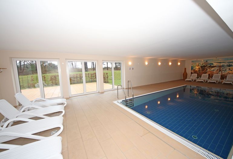 Wellness mit Ruhezone und Pool