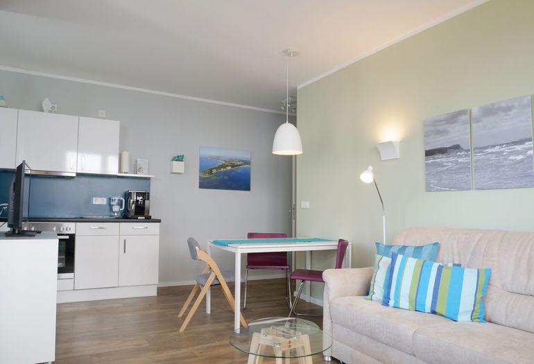 Villa Antje Whg. 05 Blick auf Wohn- und Kochbereich Villa Antje Whg. 05 Blick auf Wohn- und Kochbereich