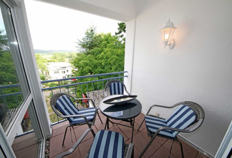 kleiner bestuhlter Balkon kleiner bestuhlter Balkon