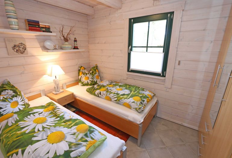 1. Schlafzimmer mit Einzelbetten