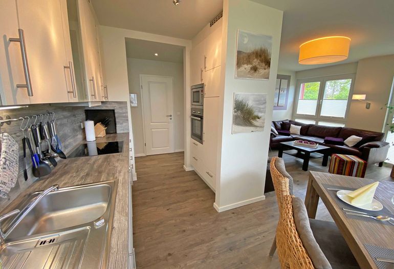 Küchenzeile mit allem was man benötigt Küchenzeile mit allem was man benötigt