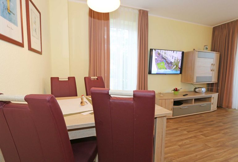 Esstisch für gemeinsames Essen