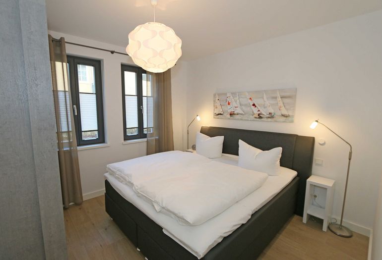 Schlaffzimmer mit Doppelbett