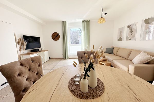Villa Salus Whg 4 mit 2 Bädern, Balkon und Sky TV