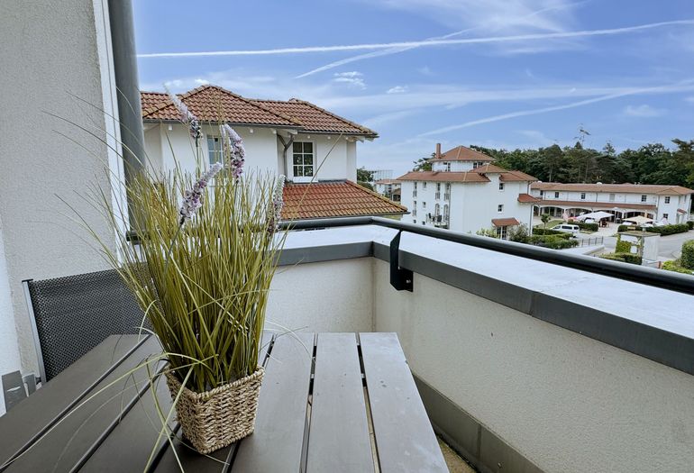 Ausblick vom bestuhlten Balkon