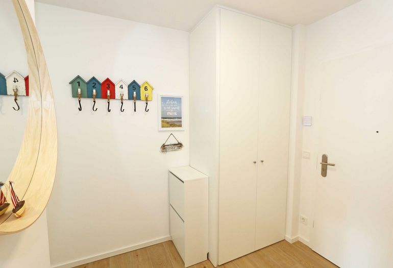 Flurbereich mit Garderobe Flurbereich mit Garderobe