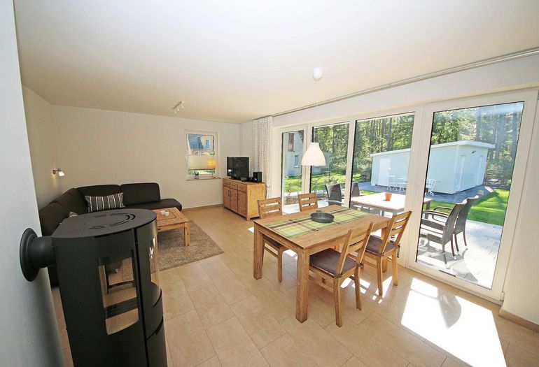 Essbereich mit Kamin Essbereich mit Kamin