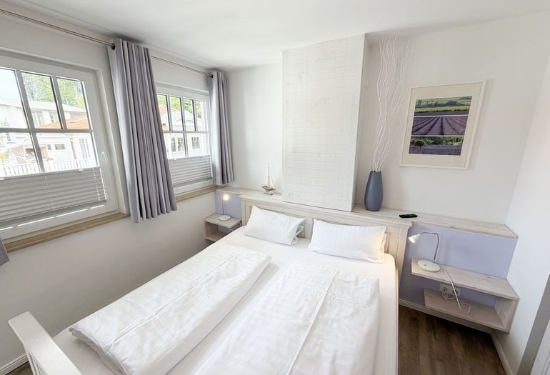Villa Rosa Whg. 16 Meereszauber - 1. Schlafzimmer