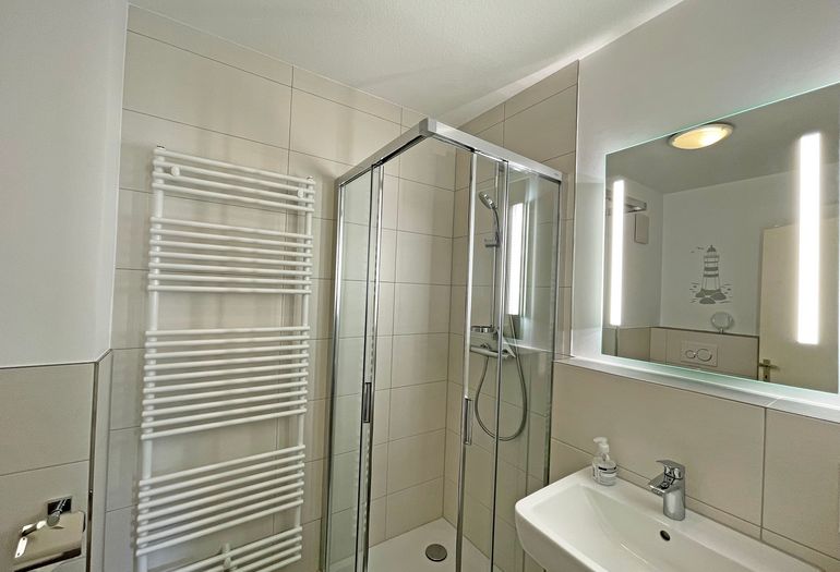 Badezimmer mit Waschbecken