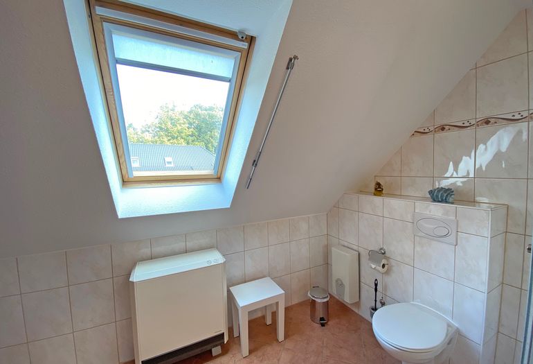 Badezimmer mit WC Badezimmer mit WC