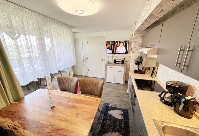 Küchenzeile mit Geschirrspüler Küchenzeile mit Geschirrspüler