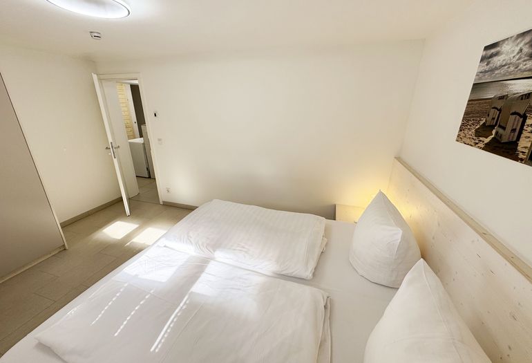 2.Schlafzimmer mit Doppelbett