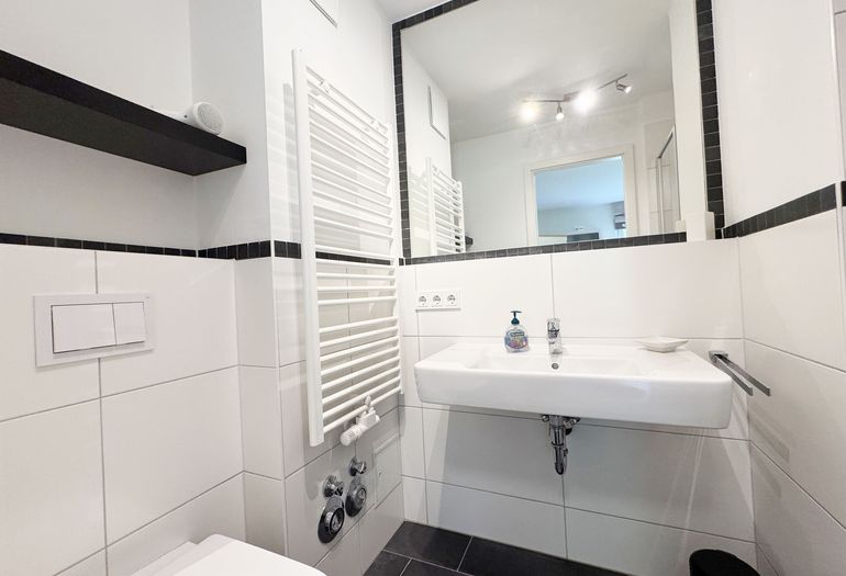 innenliegendes Badezimmer