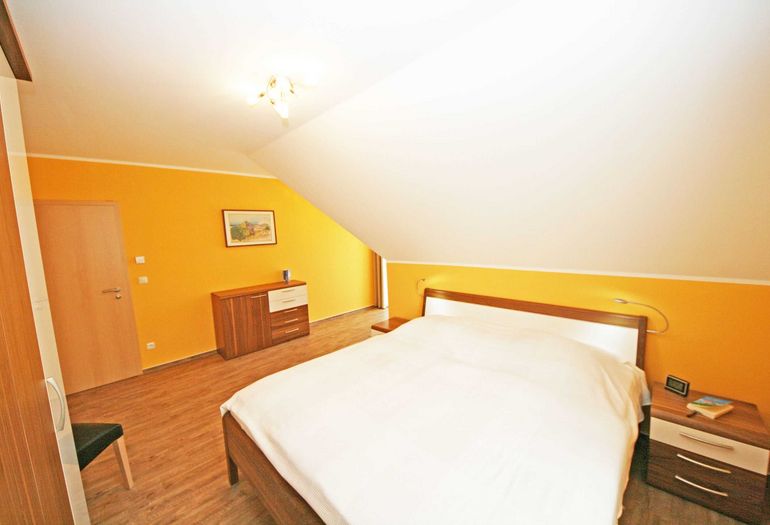 2. Schlafzimmer 2. Schlafzimmer