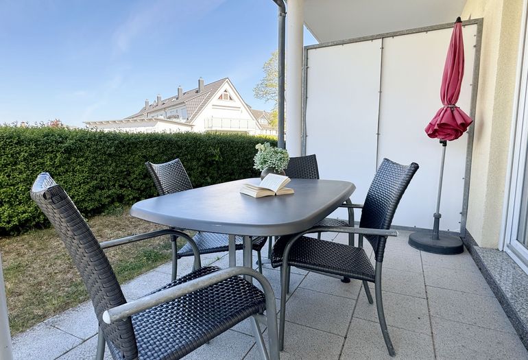 Terrasse mit Bestuhlung