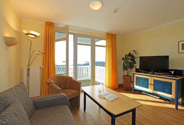 Haus Greifswalder Bodden Wohnung Nr. 06 mit Meerblick Haus Greifswalder Bodden Wohnung Nr. 06 mit Meerblick