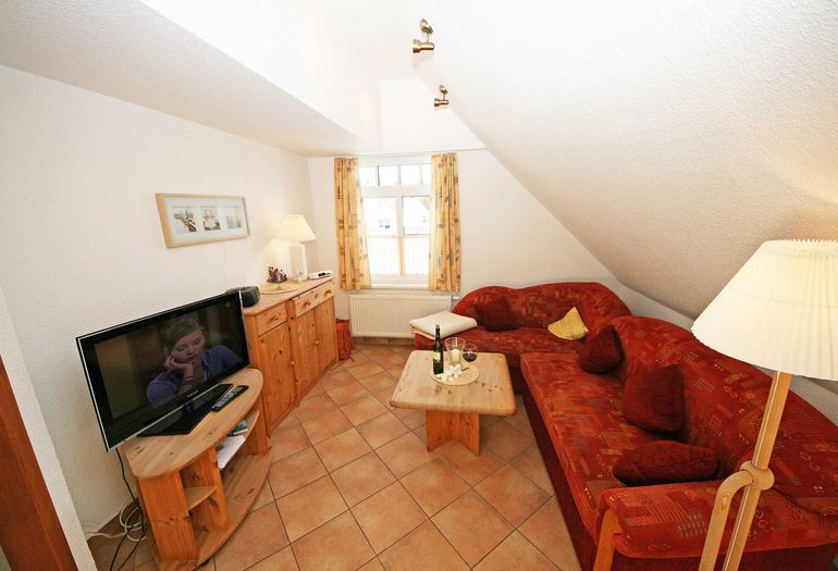 Haus Rügenwind Whg. 04 1. Stock mit Balkon Haus Rügenwind Whg. 04 1. Stock mit Balkon